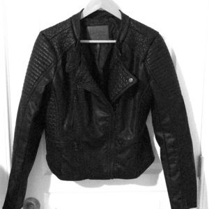 Black moto faux leather jacket EUC sz L